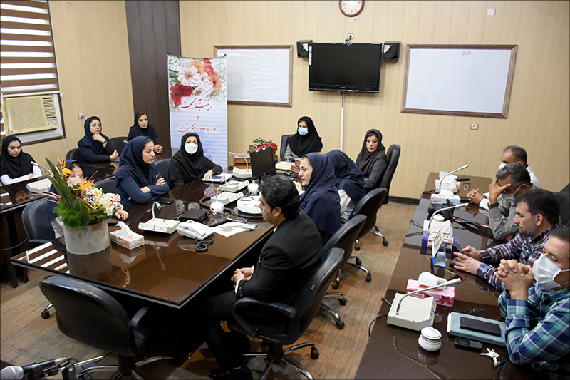 گرامی داشت روز پرستار در مجموعه بهداشت و درمان صنعت نفت منطقه هرمزگان2 10