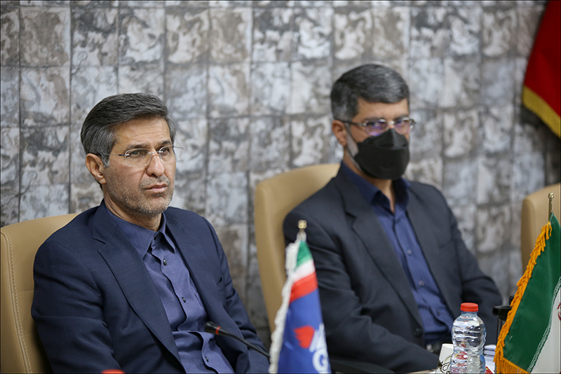 نشست شورای فرماندهان پایگاه های مقاومت بسیج صنعت نفت فارس برگزار شد 9