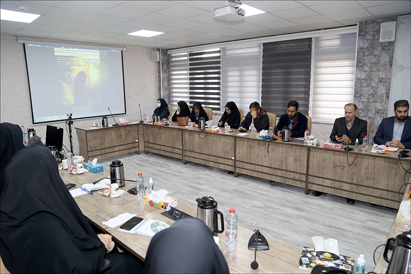 نشست شورای فرماندهان پایگاه های مقاومت بسیج صنعت نفت فارس برگزار شد 18