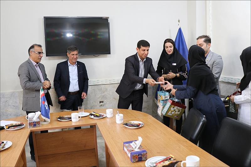 نشست هم اندیشی رییس بهداشت و درمان صنعت نفت فارس و هرمزگان با مدیران و کارکنان منطقه هرمزگان برگزار شد 17