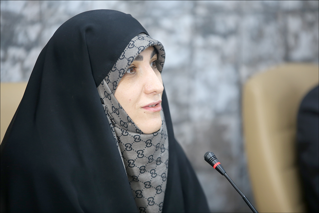 نشست مشاور امور بانوان وزارت در شیراز 12