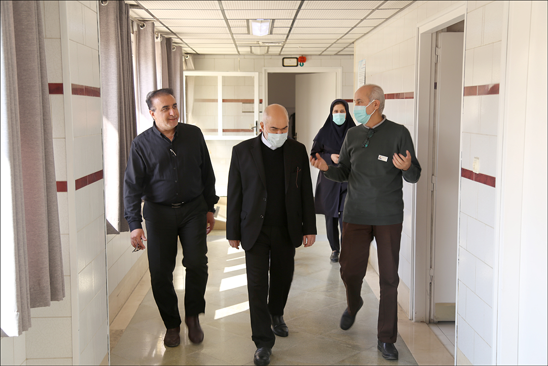بازدید مشاور مدیر عامل از بهداشت و درمان صنعت نفت فارس و هرمزگان 7