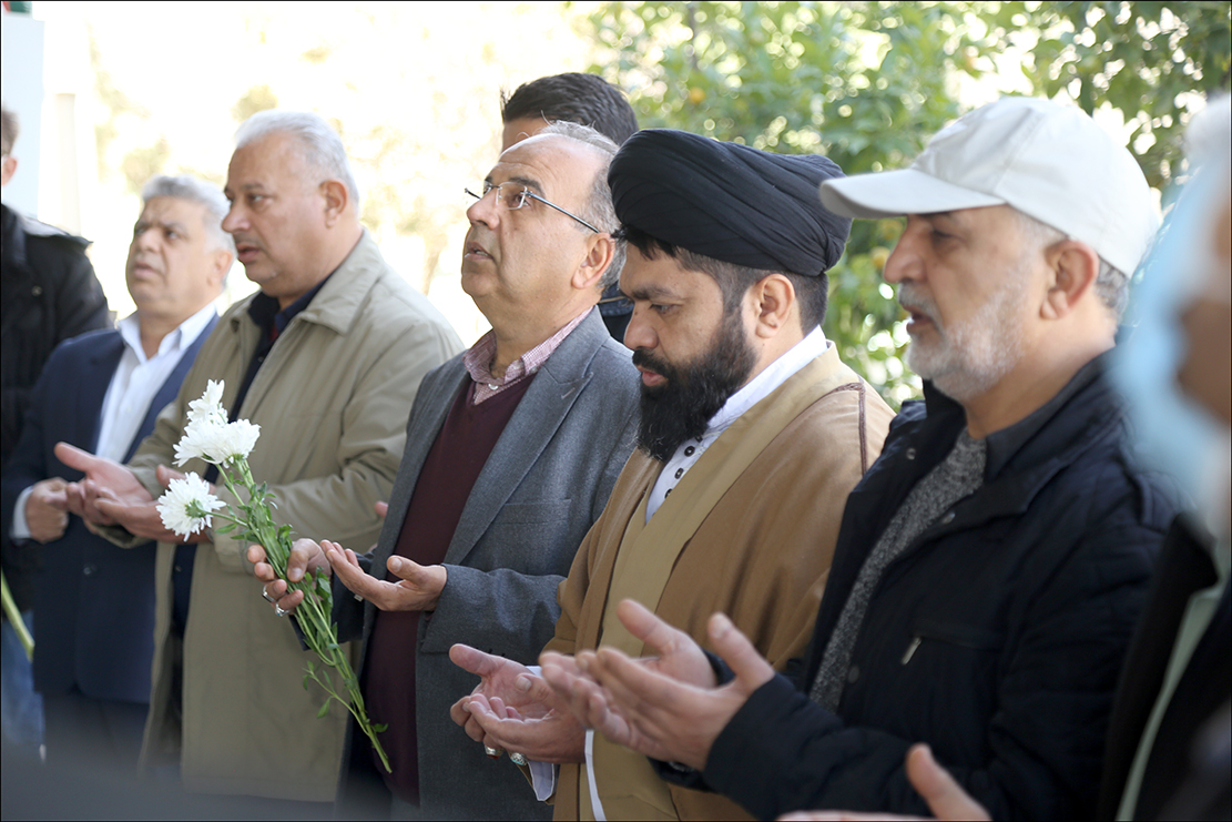 عطرافشانی قبور شهدا دهه فجر 1401 9