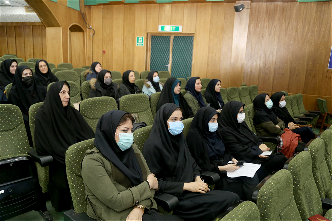 تجلیل از فرزندان شهدا دهه فجر 1401 2