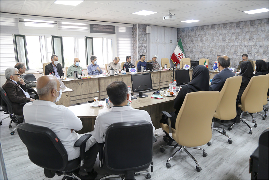 تجلیل از جانیازان و ایثاارگران و فرزندان شهدا به مناسبت اعیاد شعبانیه 30