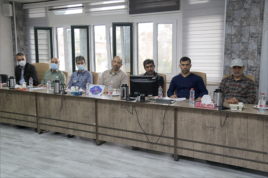 تجلیل از جانیازان و ایثاارگران و فرزندان شهدا به مناسبت اعیاد شعبانیه 32