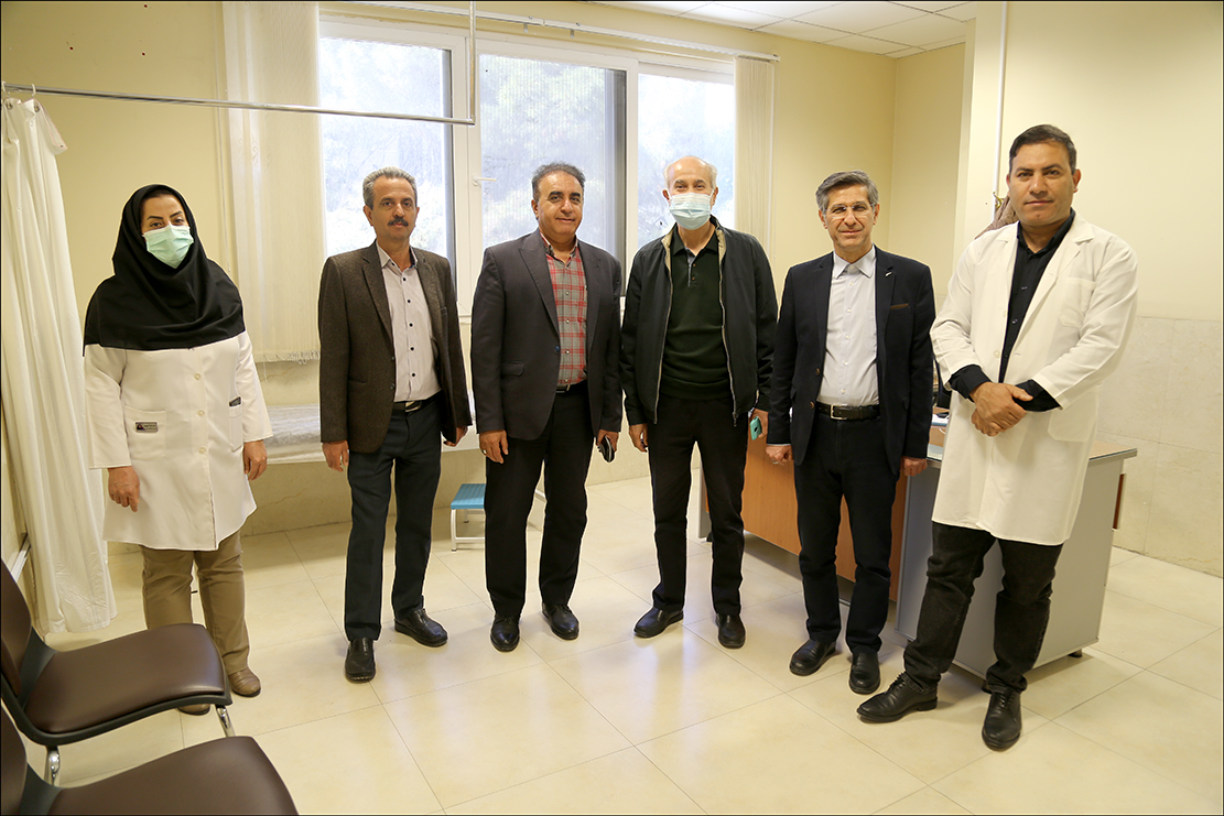 دیدار نوروزی دکتر تندر با پرسنل درمانگاه شماره2 11