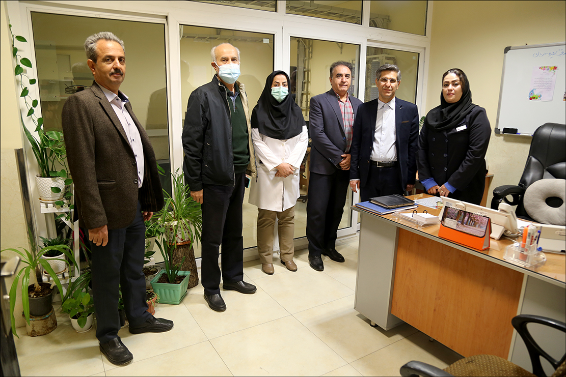 دیدار نوروزی دکتر تندر با پرسنل درمانگاه شماره2 23