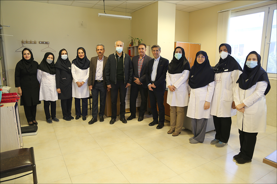دیدار نوروزی دکتر تندر با پرسنل درمانگاه شماره2 31