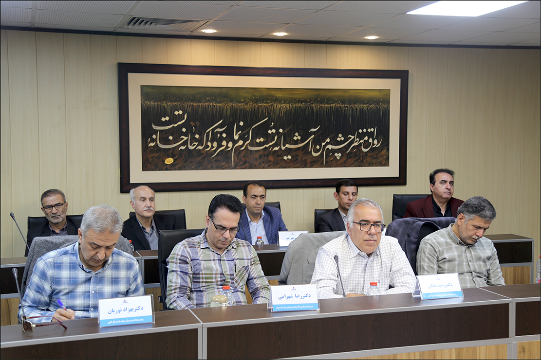 برگزاری اجلاس روسای سازمان بهداشت و درمان صنعت نفت در شیراز 77
