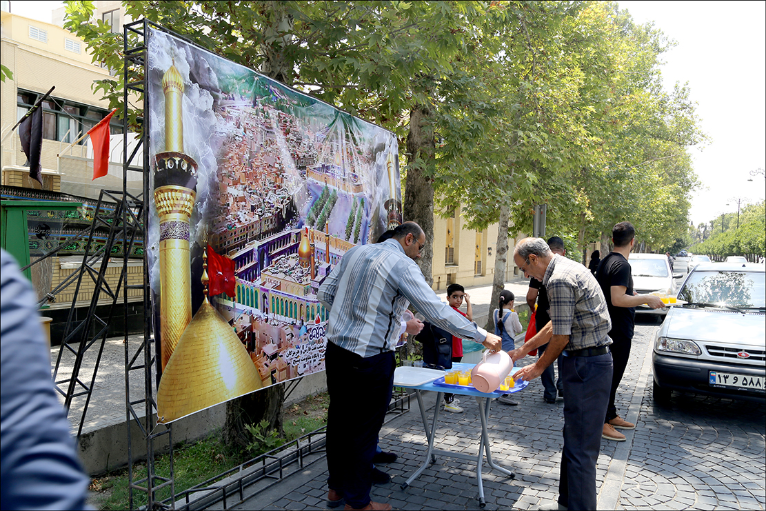 توزیع شربت تاسوعا 8