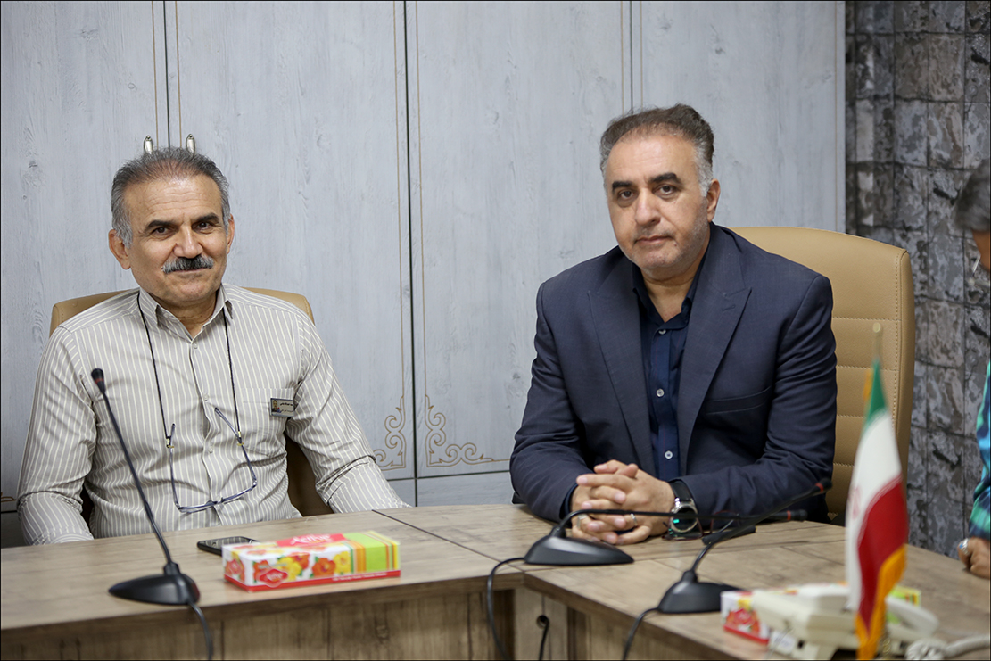 نشست جهاد تبیین به همت پایگاه مقاومت بسیج بهداشت و درمان صنعت نفت فارس برگزار شد 9