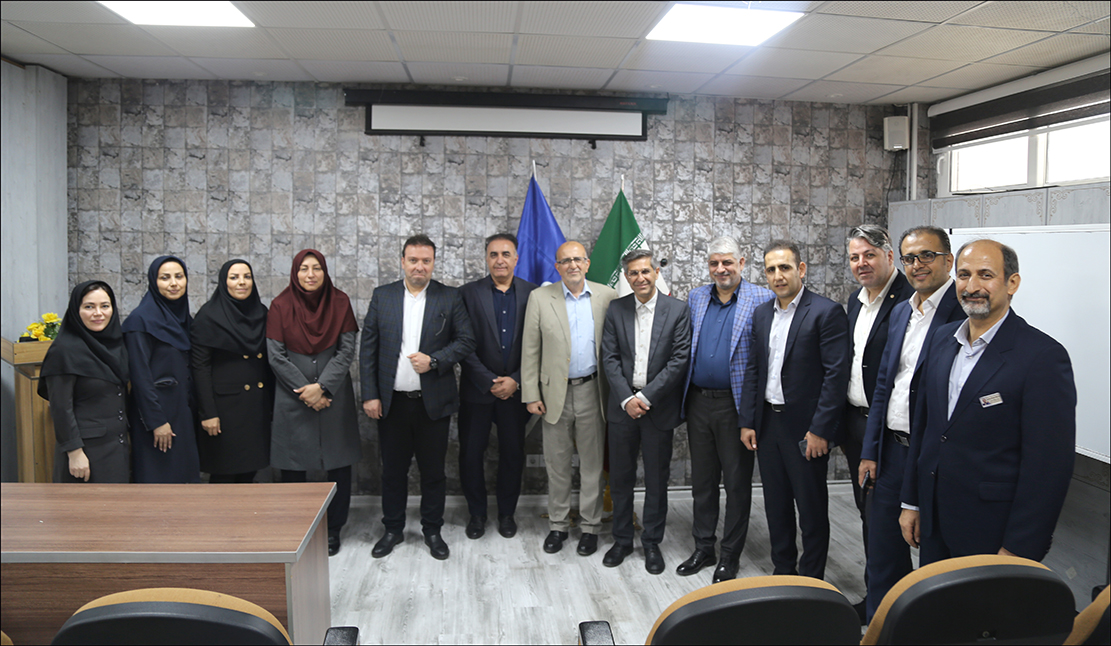 نشست مشترک مدیران مهندسی ساختار شرکت ملی نفت و سازمان بهداشت و درمان در شیراز 44