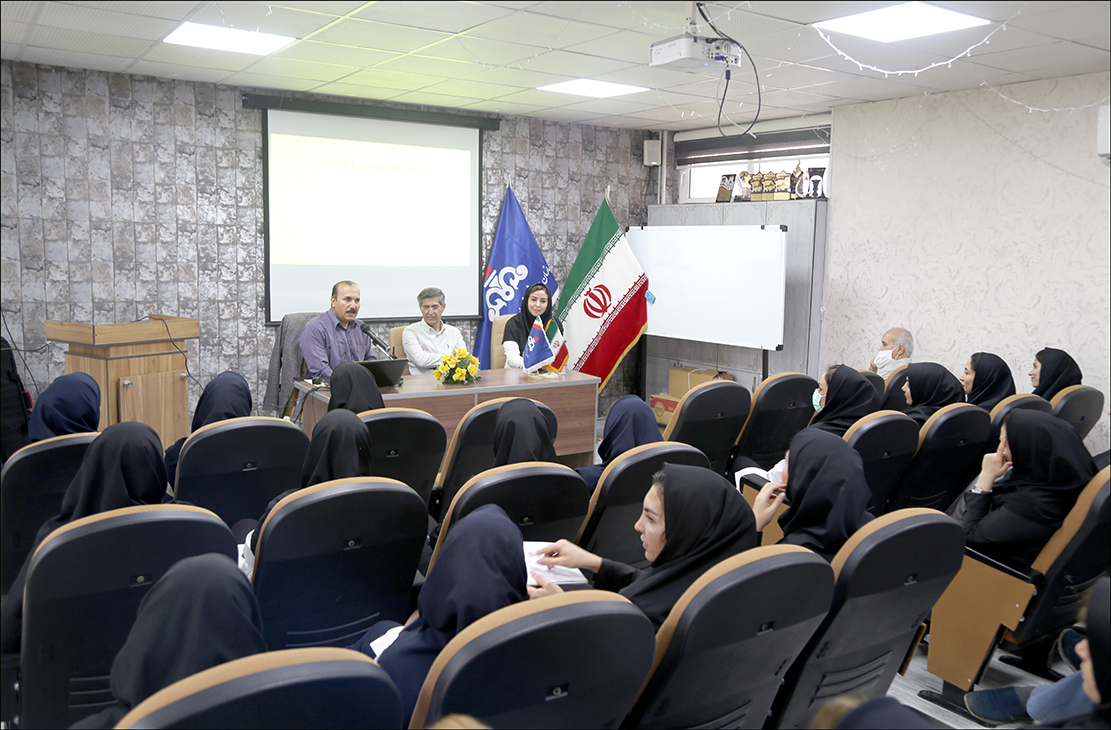 نشست آموزشی سلامت روان بانوان در راستای اجرای پویش ازدواج جوانان برگزار شد 14