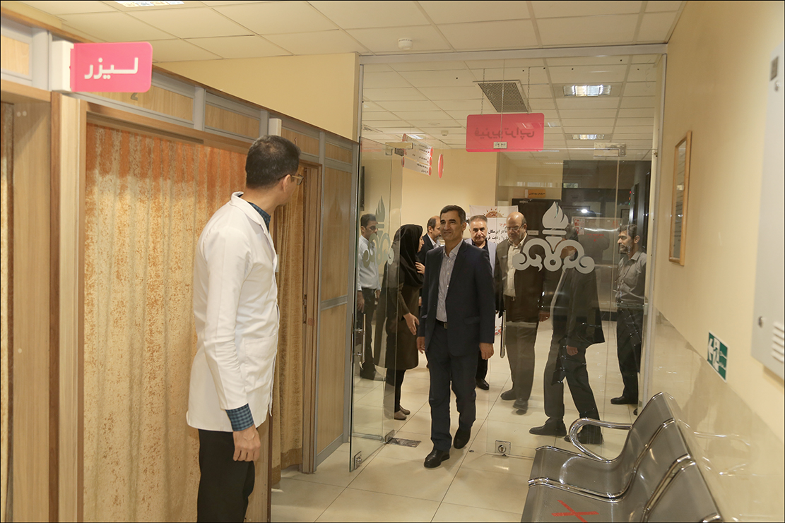 بازدید دکتر جزایری/درمانگاه شماره 2 4