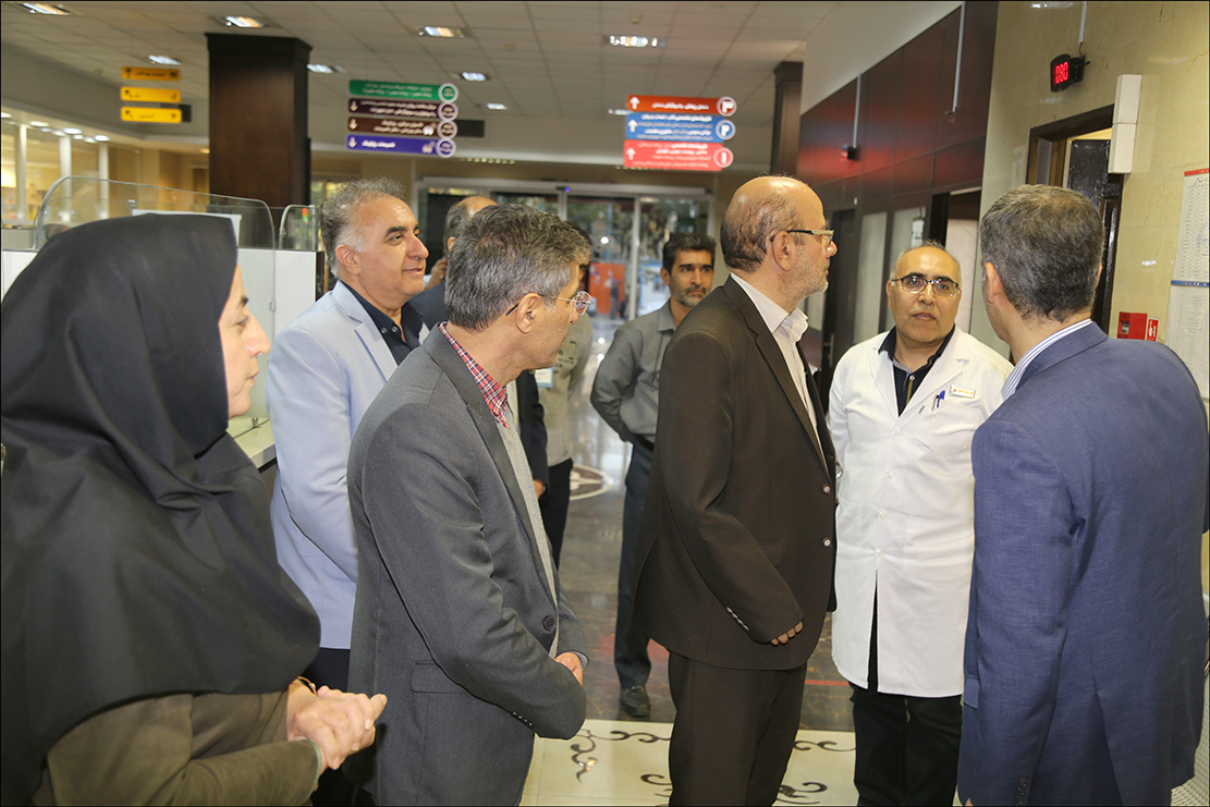 بازدید دکتر جزایری/درمانگاه شماره 2 7