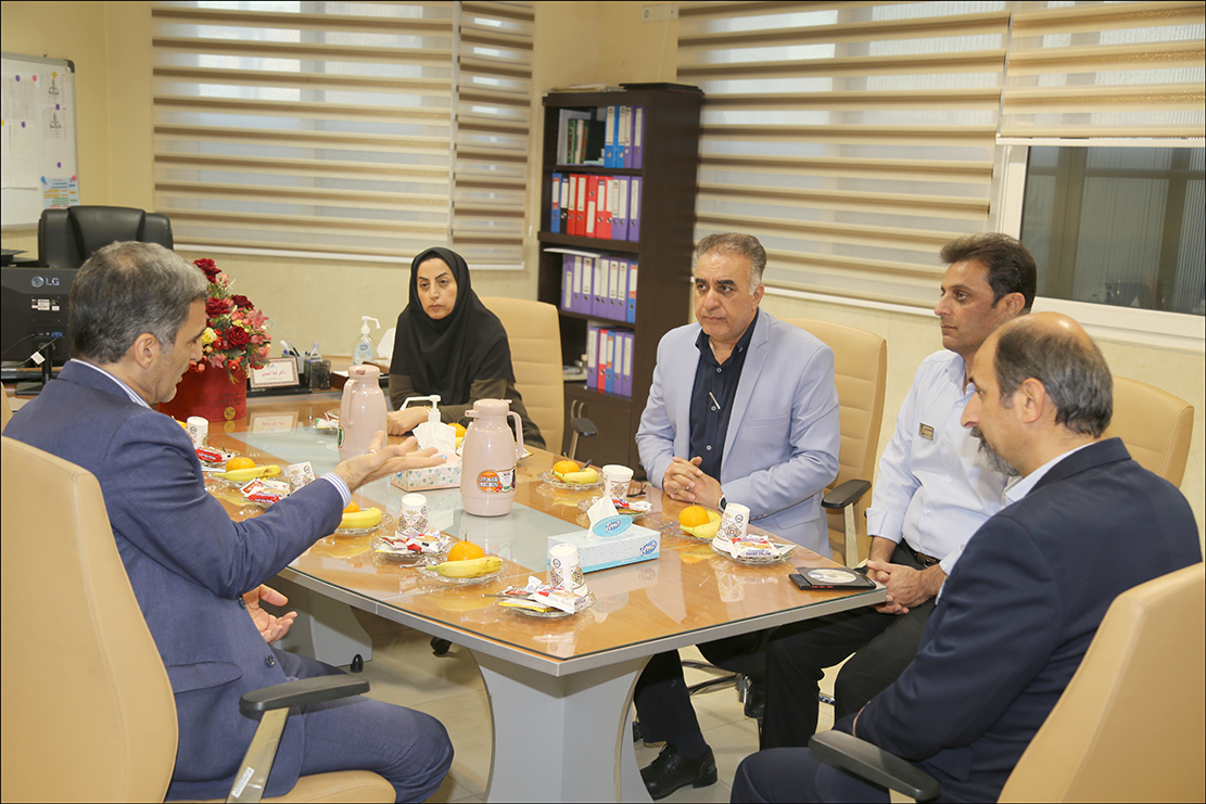 بازدید دکتر جزایری/درمانگاه شماره 2 11