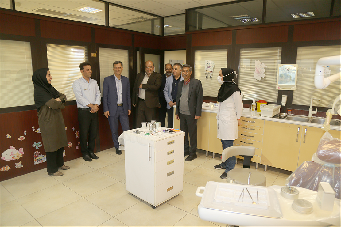بازدید دکتر جزایری/درمانگاه شماره 2 13