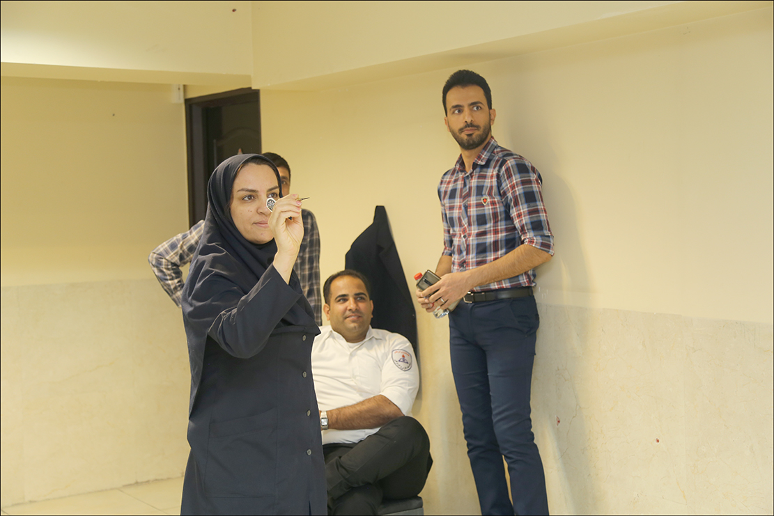 مسابقه ورزشی دارت به مناسبت هفته بسیج برگزار شد 1