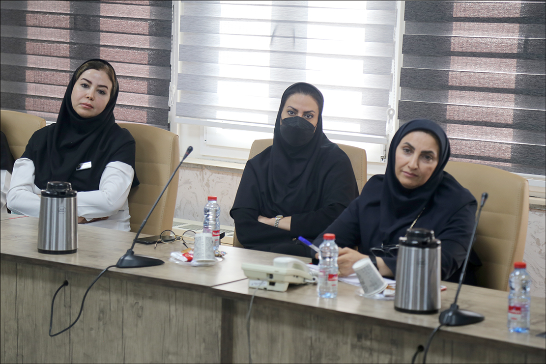 هم اندیشی پایگاه خواهران و دکتر تندر 19