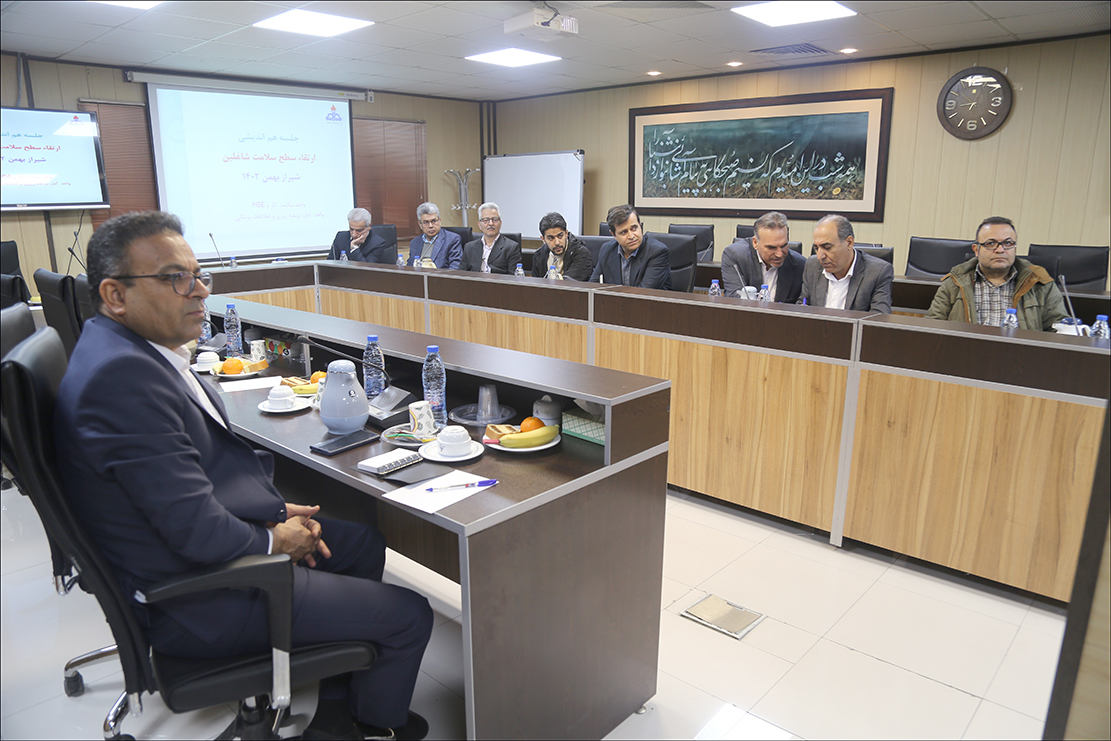 نشست هم اندیشی ارتقاء سطح سلامت شاغلین 10