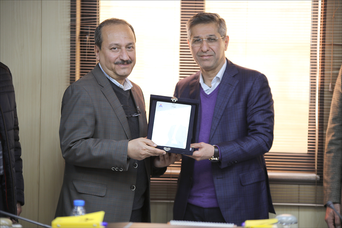 نشست هم اندیشی ارتقاء سطح سلامت شاغلین 43