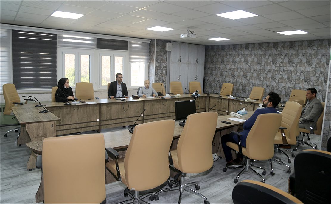 نشست آموزش فرآیندهای دارویی و تجهیزات پزشکی مصرفی برگزار شد 1