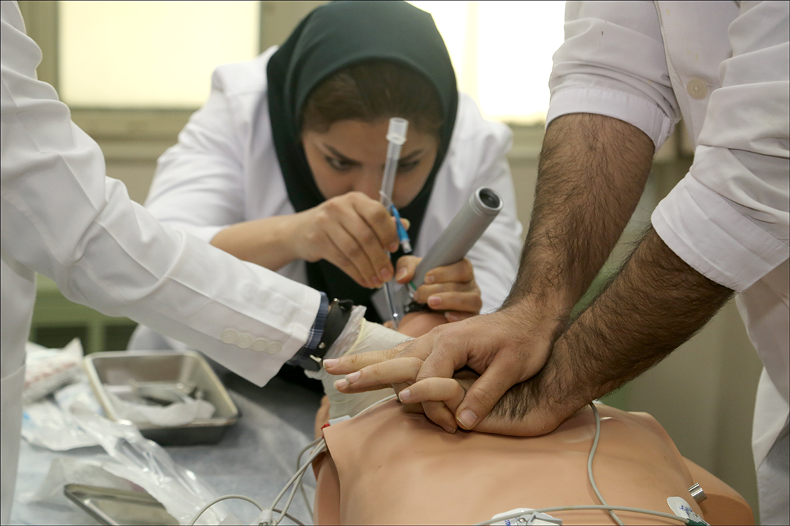 برگزاری مانور احیاء قلبی-ریوی در بهداشت و درمان صنعت نفت فارس 5