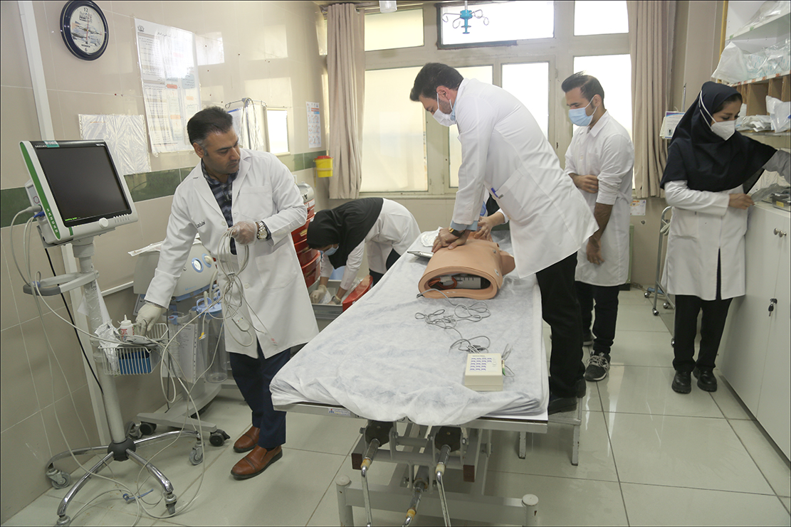 برگزاری مانور احیاء قلبی-ریوی در بهداشت و درمان صنعت نفت فارس 17