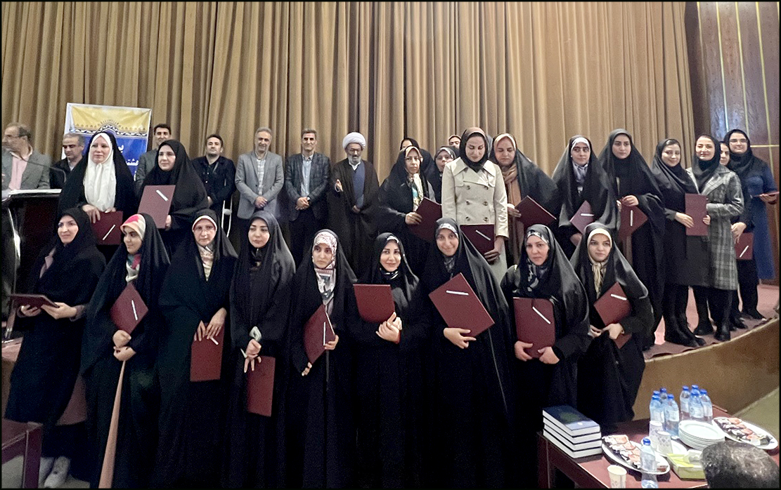 افتخارآفرینی کارکنان منطقه فارس در هشتمین دوره مسابقات قرآن یادواره شهدای سازمان 2