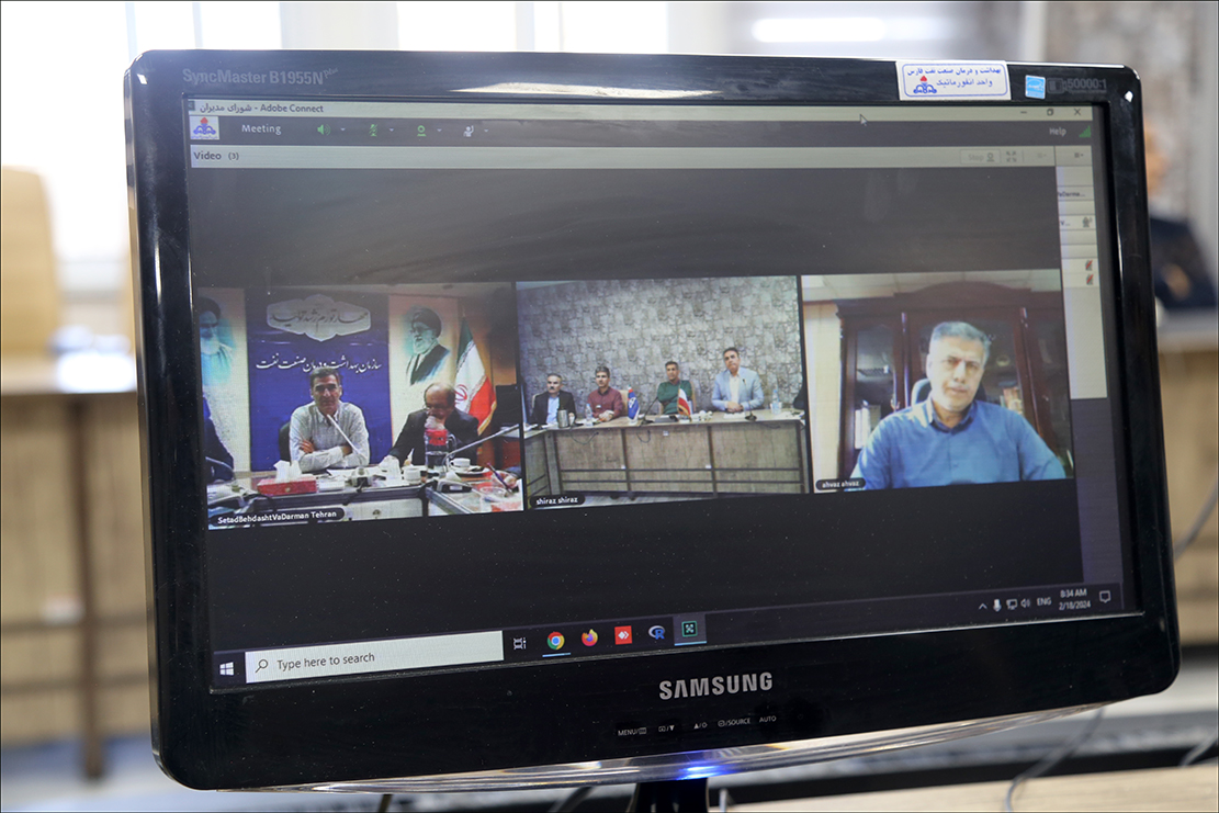 مدیرعامل سازمان با رییس و مدیران منطقه فارس به گفتگو نشست 10