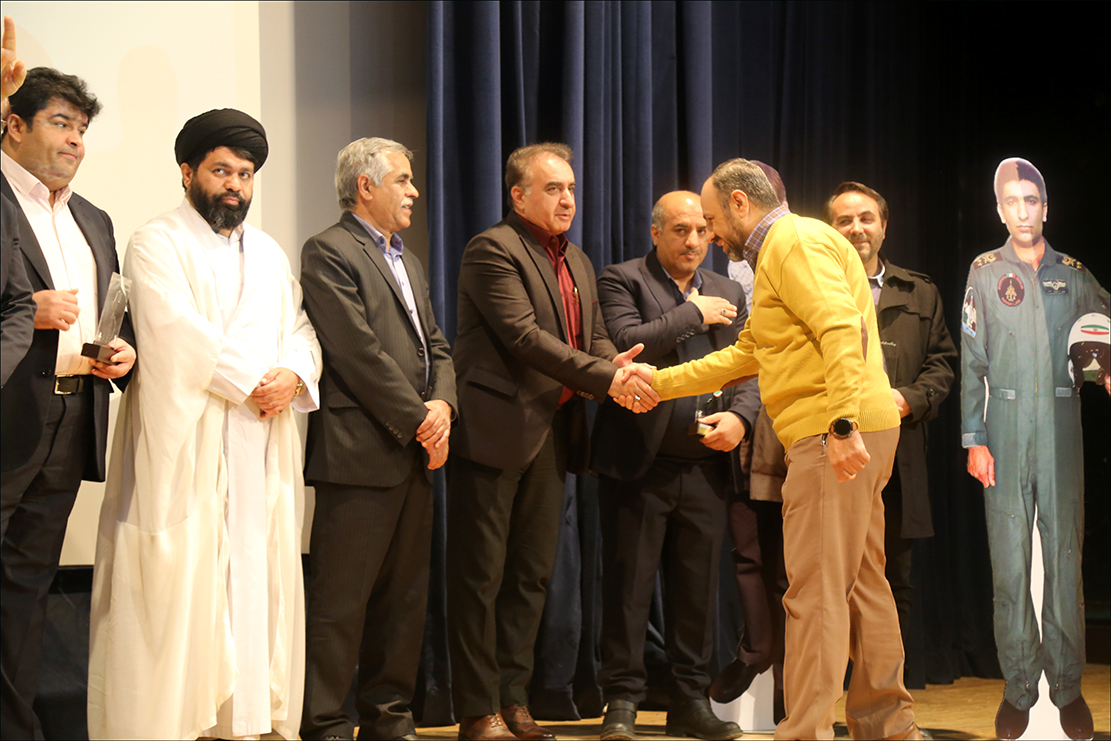 از فرزندان شهدای بهداشت و درمان صنعت نفت فارس تجلیل شد 9