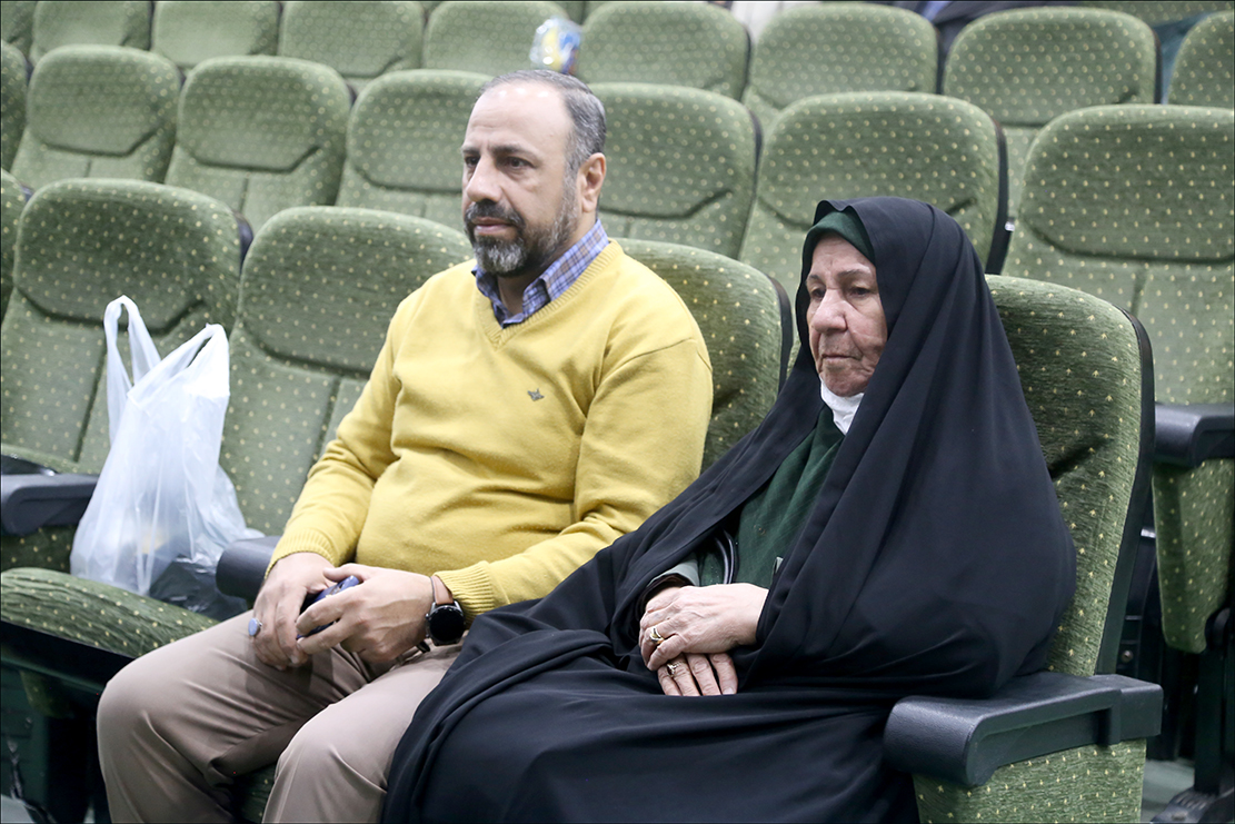 از فرزندان شهدای بهداشت و درمان صنعت نفت فارس تجلیل شد 21