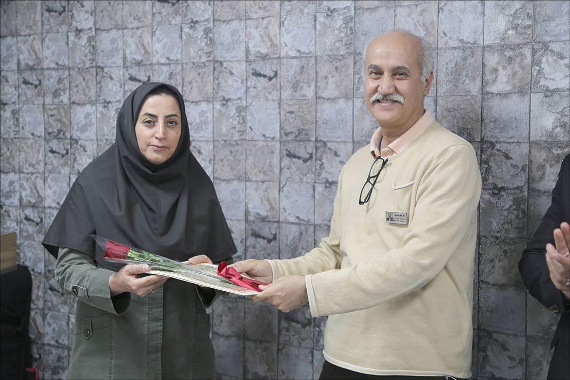 تجلیل از فرزندان شهدای بهداشت و درمان صنعت نفت فارس 16