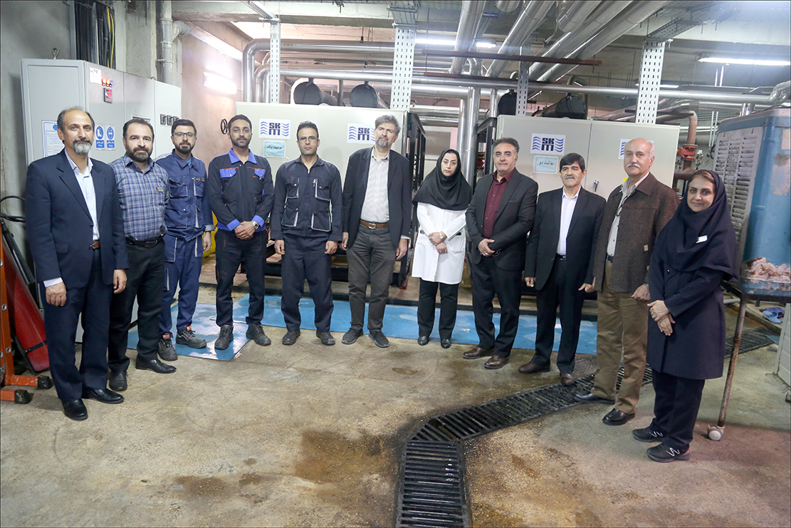 دیدار نوروزی رییس بهداشت و درمان از درمانگاه شماره 2 10