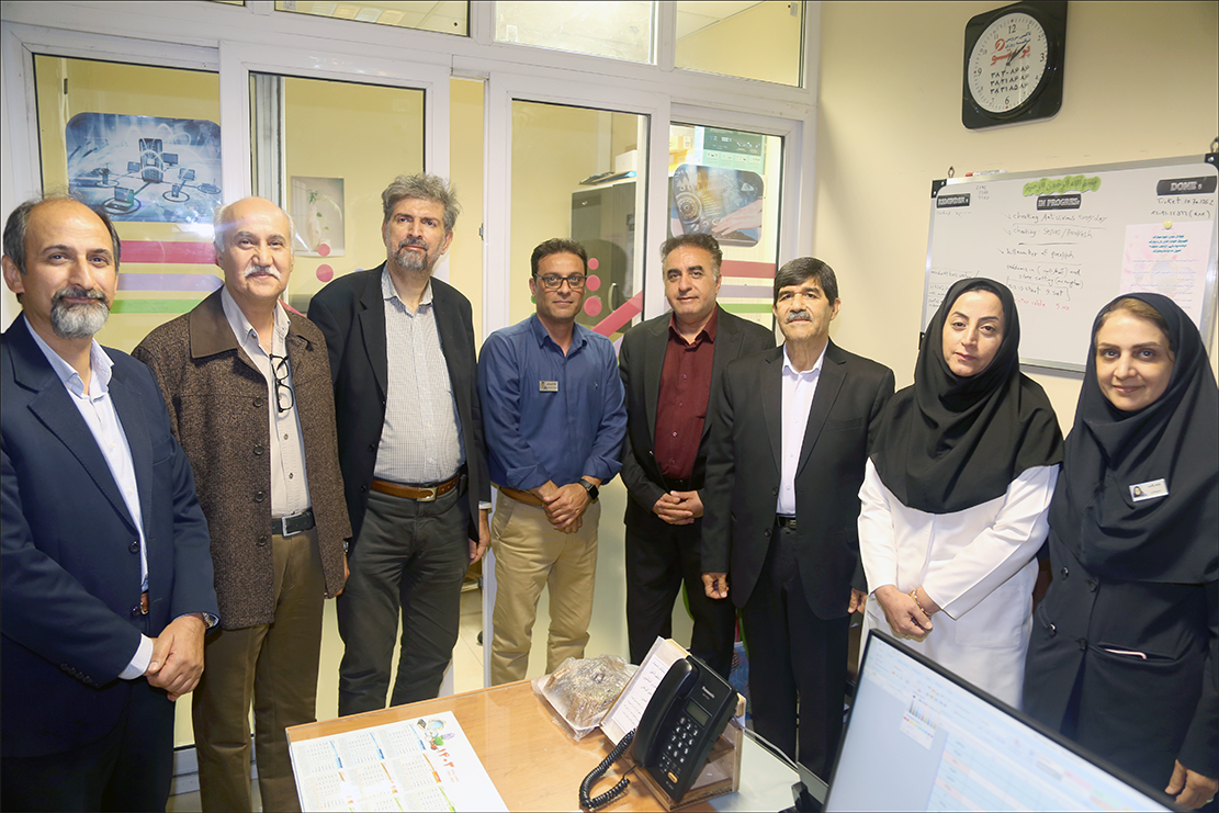 دیدار نوروزی رییس بهداشت و درمان از درمانگاه شماره 2 14