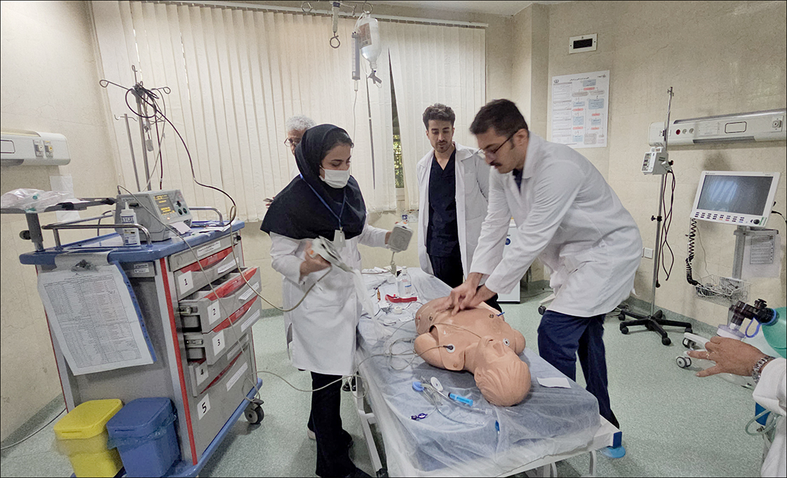 برگزاری مانور احیاء قلبی-ریوری در درمانگاه شماره 2 منطقه فارس 7