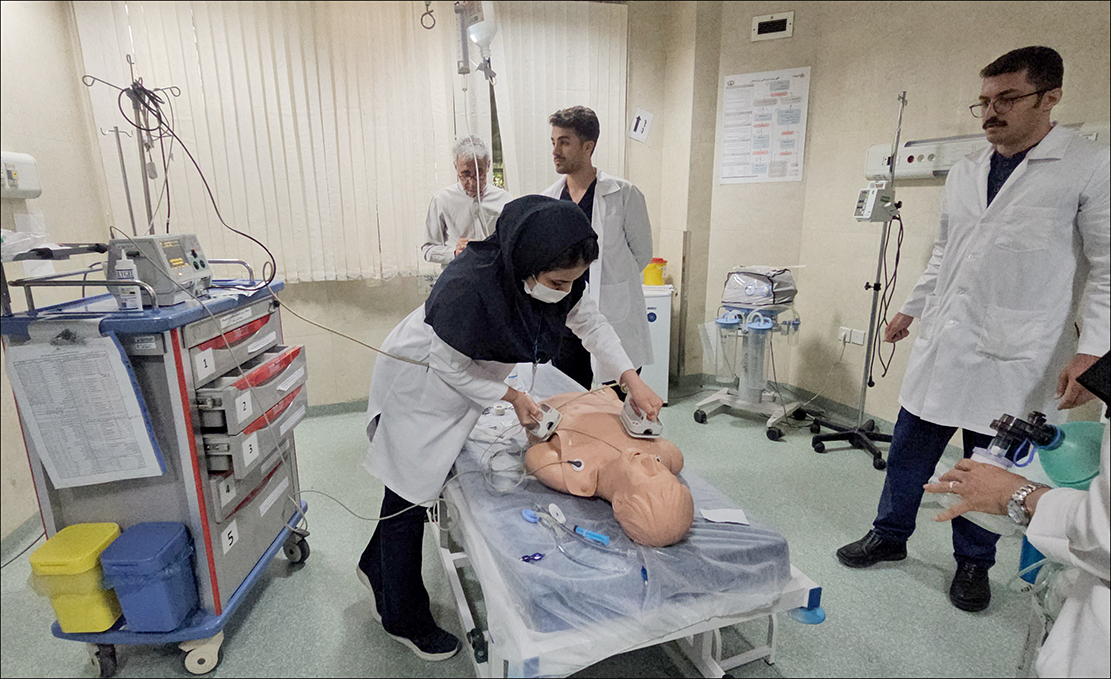 برگزاری مانور احیاء قلبی-ریوری در درمانگاه شماره 2 منطقه فارس 8