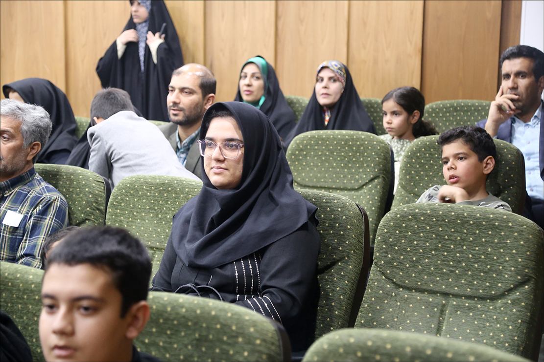 دومین محفل قرآنی شورای فرهنگی صنعت نفت فارس به مناسبت ماه مبارک رمضان برگزار شد 8