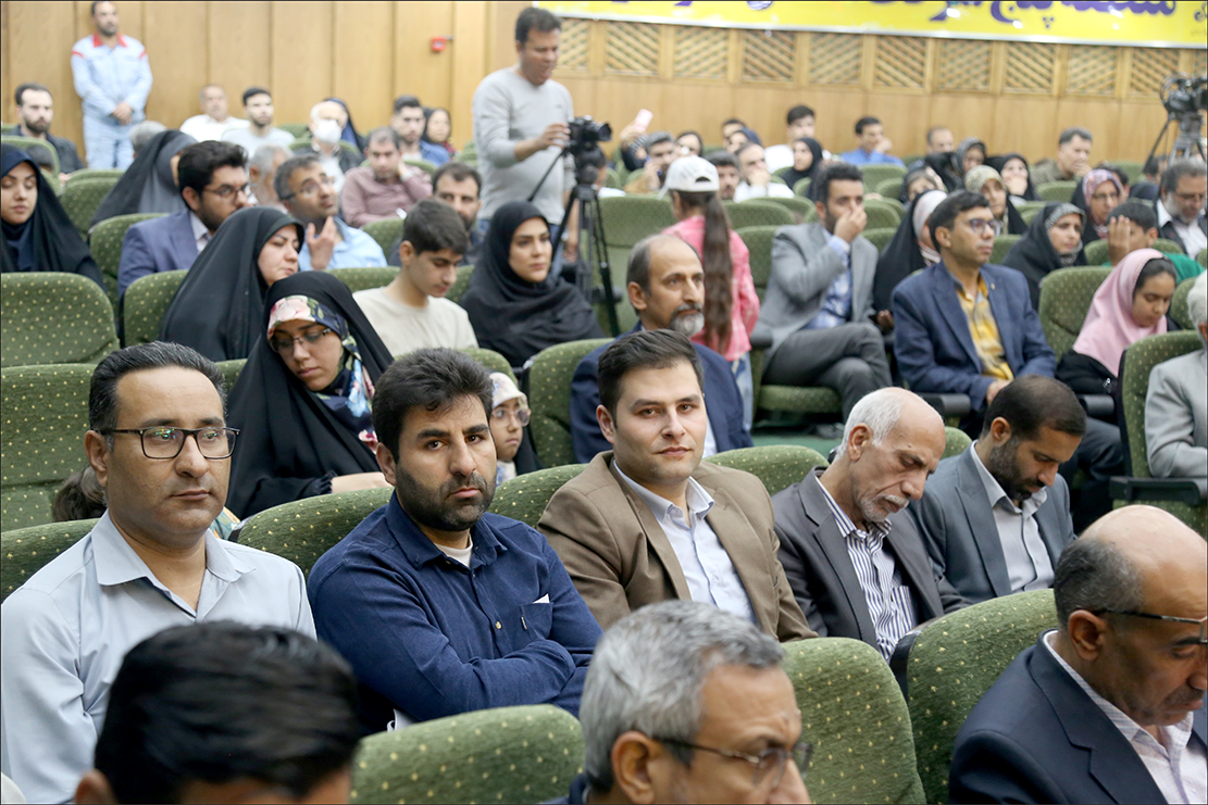 دومین محفل قرآنی شورای فرهنگی صنعت نفت فارس به مناسبت ماه مبارک رمضان برگزار شد 13