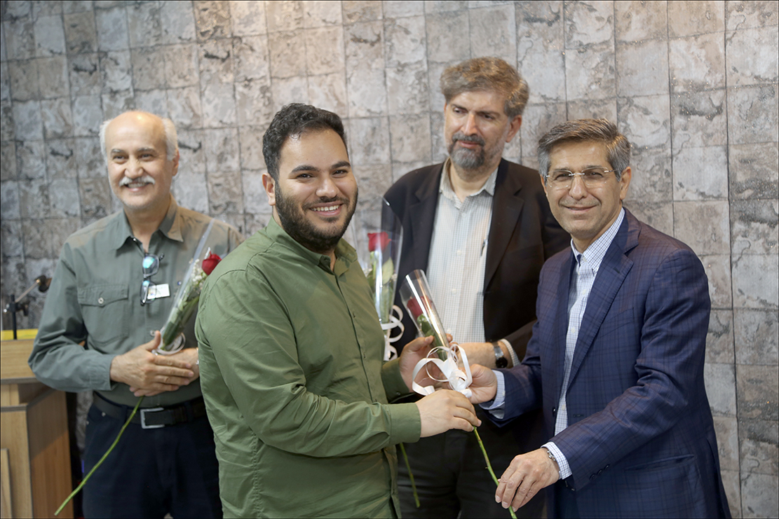 گرامی داشت روز آزمایشگاه 19