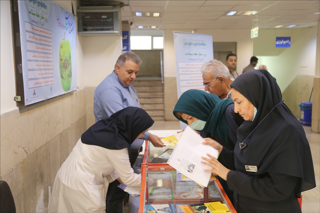 نمایشگاه سلامت به مناسبت هفته سلامت در منطقه فارس برپا شد 5