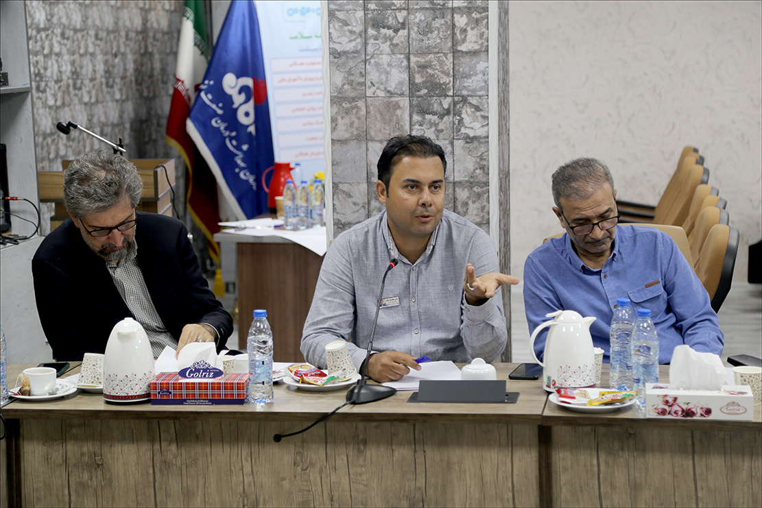 نشست هم اندیشی روسا و کارشناسان HSE شرکت های نفتی فارس برگزار شد 6