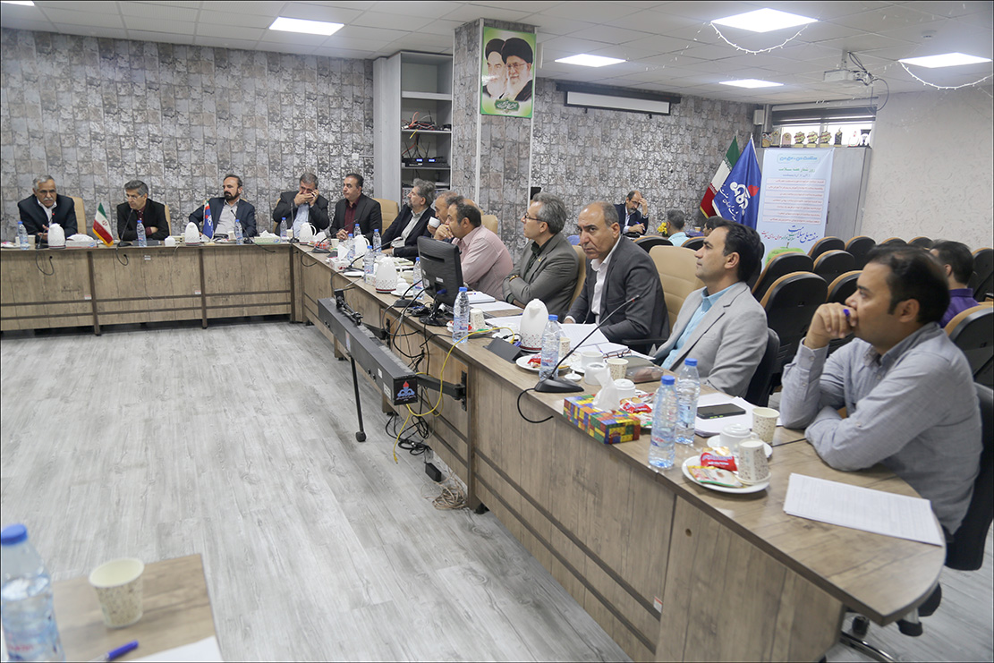 نشست هم اندیشی روسا و کارشناسان HSE شرکت های نفتی فارس برگزار شد 14