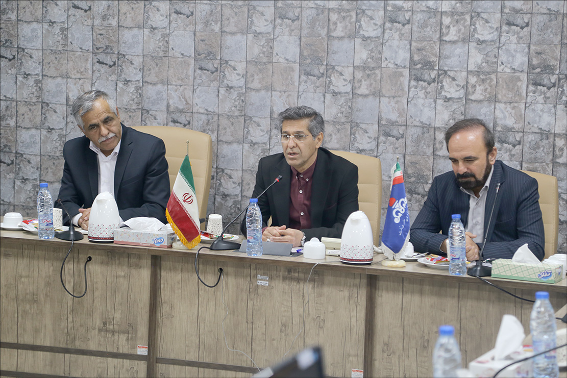 نشست هم اندیشی روسا و کارشناسان HSE شرکت های نفتی فارس برگزار شد 17