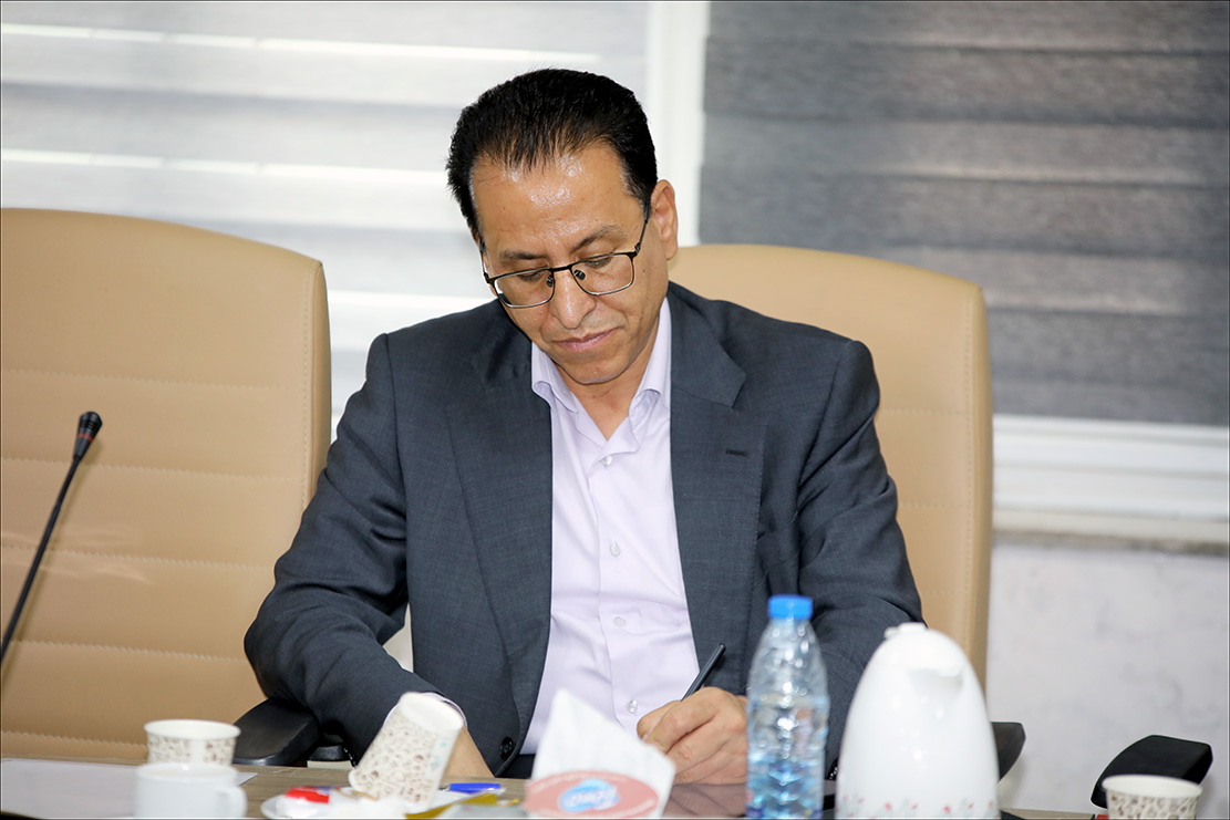 نشست هم اندیشی روسا و کارشناسان HSE شرکت های نفتی فارس برگزار شد 25