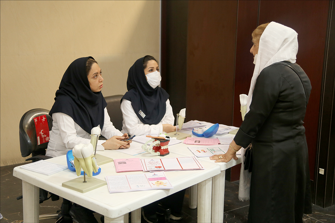 "پویش سلامت دهان و دندان" در بهداشت و درمان صنعت نفت فارس برگزار شد 6