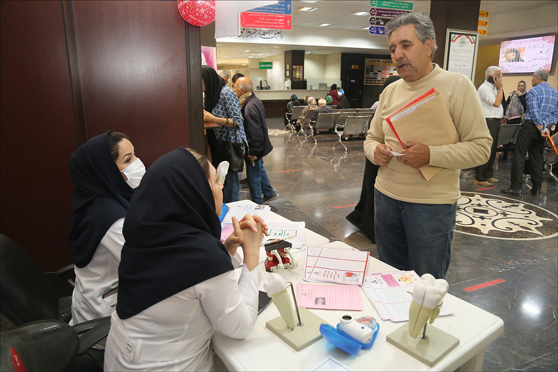 "پویش سلامت دهان و دندان" در بهداشت و درمان صنعت نفت فارس برگزار شد 9