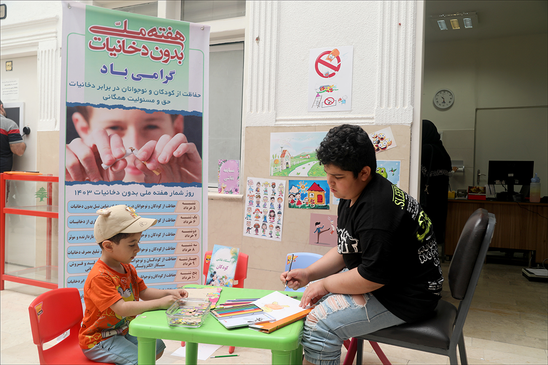 برپایی ایستگاه نقاشی کودکان به مناسبت هفته بدون دخانیات  7