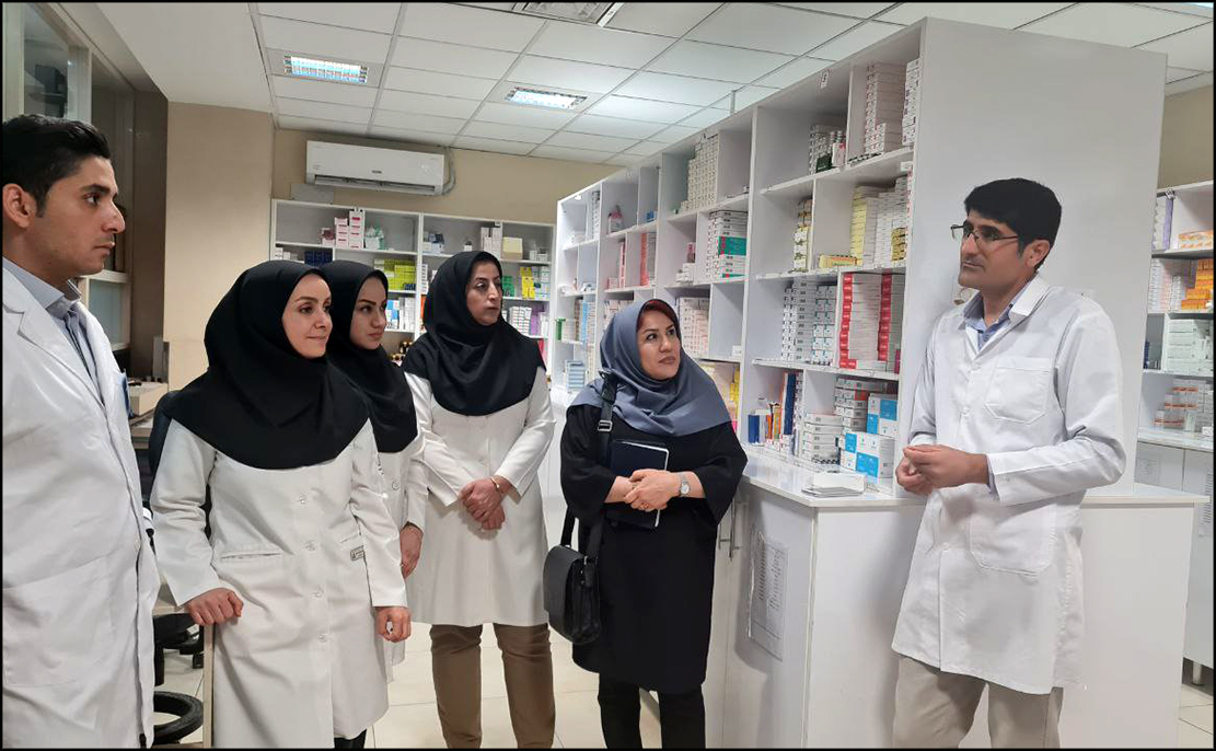 بازدید مسئول مراقبین سلامت سازمان از واحد پرستار خانواده منطقه فارس 1